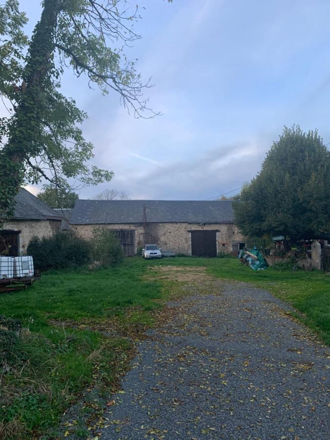 Busset Liages Situe Dans Le Bourbonnais 1 Chambres Lit Double Et Un Clic Clac Exterior photo